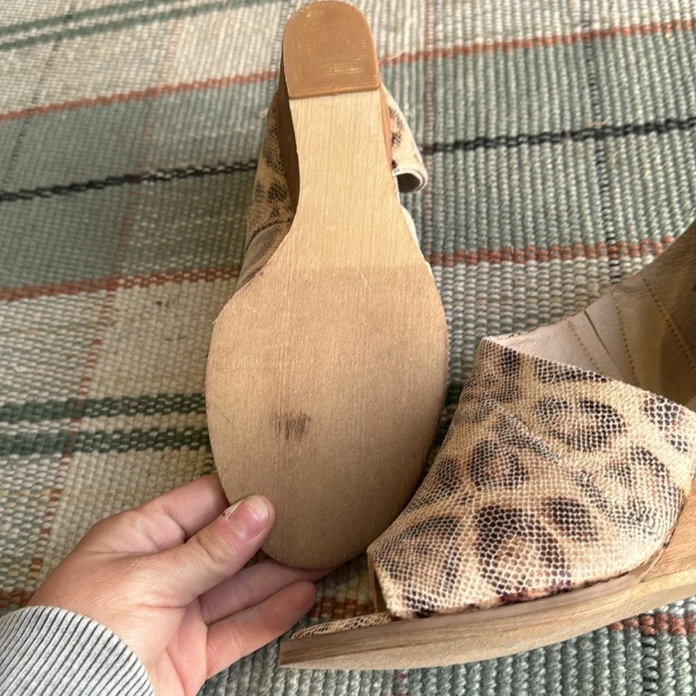 Leopard eedge sandal